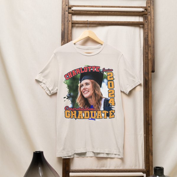 GRADUTATE TSHIRT